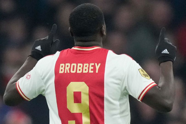 Brian Brobbey Bakal Di Tarik MU Inilah Respon  Striker Ajax Ini!