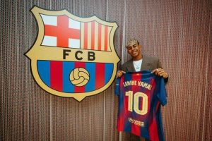 Yamal Dikritik Gara-Gara Pesta Ultah, Legenda Barca Bereaksi Yamal Dikritik Gara-Gara Pesta Ultah