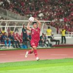 Senjata Lemparan ke Dalam Timnas
