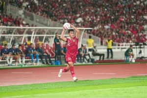 Senjata Lemparan ke Dalam Timnas Kini Beralih Tangan Senjata Lemparan ke Dalam Timnas