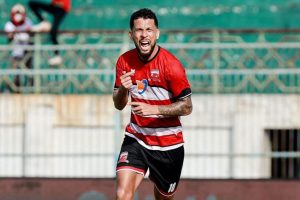 Madura United dan Persis Siap Adu Kekuatan di Laga Pembuka