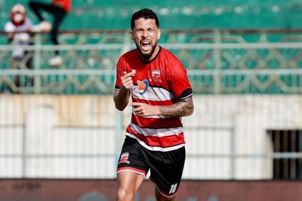 Madura United dan Persis Siap Adu Kekuatan di Laga Pembuka