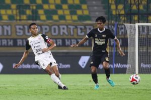 BRI Super League: Alasan Rizky Ridho Jadi Satu-satunya Pemain dengan Pita Hitam di Laga Dewa United vs Persija BRI Super League