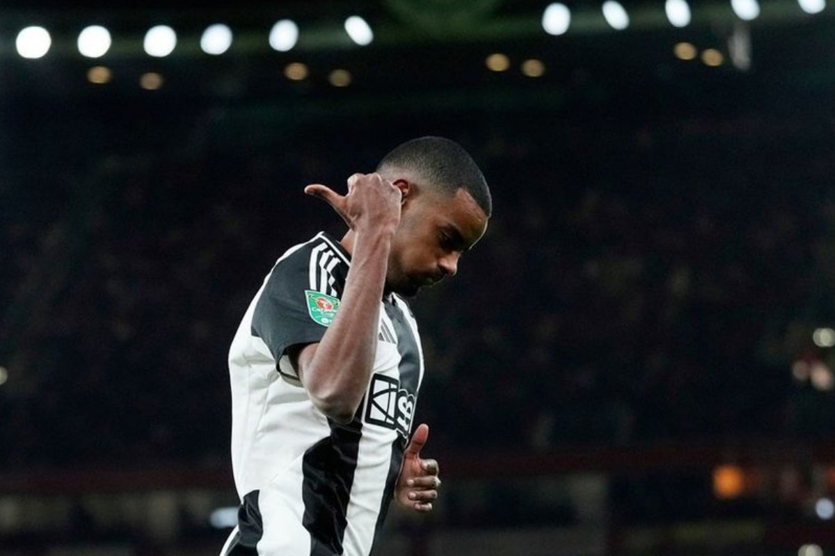 Alexander Isak Kejutkan Fans