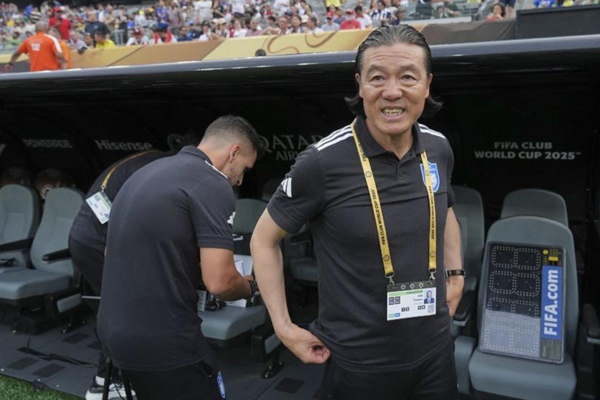 Kemarahan Kim Pan-gon Usai Dipecat Ulsan HD