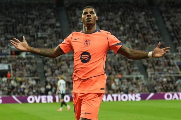 Rashford Bersinar di Barcelona